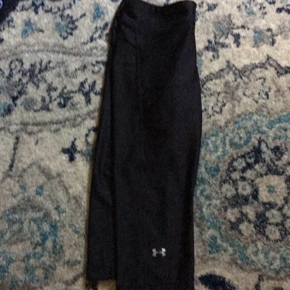 Black work out capris